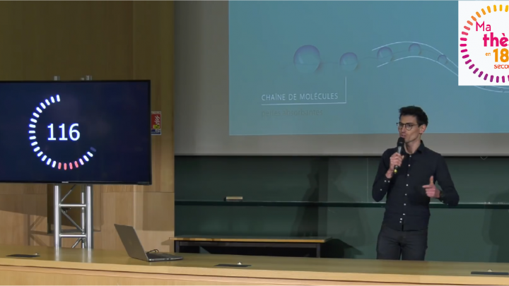 Romain Jagu en pleine présentation Ma Thèse en 180 secondes