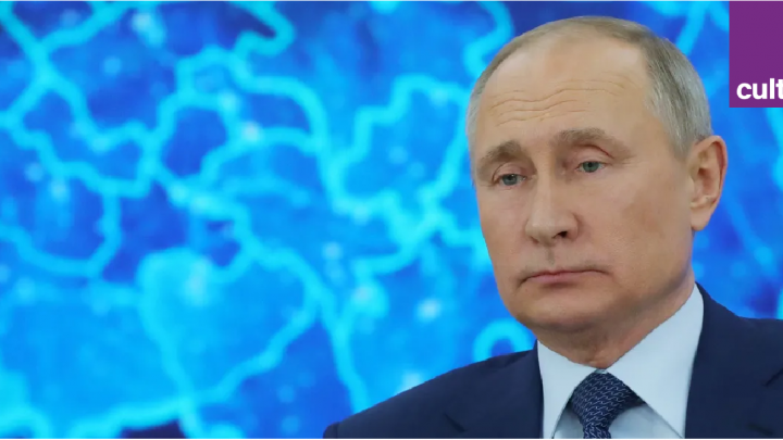 Le président russe Vladimir Poutine donne sa conférence de presse annuelle par vidéo à la résidence d'État Novo-Ogaryovo, près de Moscou, le 17 décembre 2020.