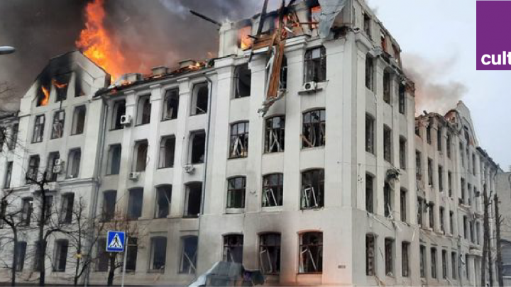 Un bâtiment de sciences sociales de l'université de Kharkiv bombardé le 2 mars 2022