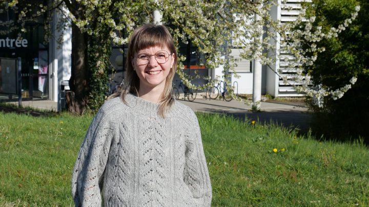 Chargée de Communication Science Avec et Pour la Société (SAPS) au sein de la Direction de la Recherche et de la Valorisation (DRV) à l'UHA, Sarah Journée est en charge de la création, la gestion et l'alimentation du site Science & Société, ainsi que de la création d'une revue papier. Elle est aussi en charge de la communication générale des événements et contenus SAPS à destination du grand public.